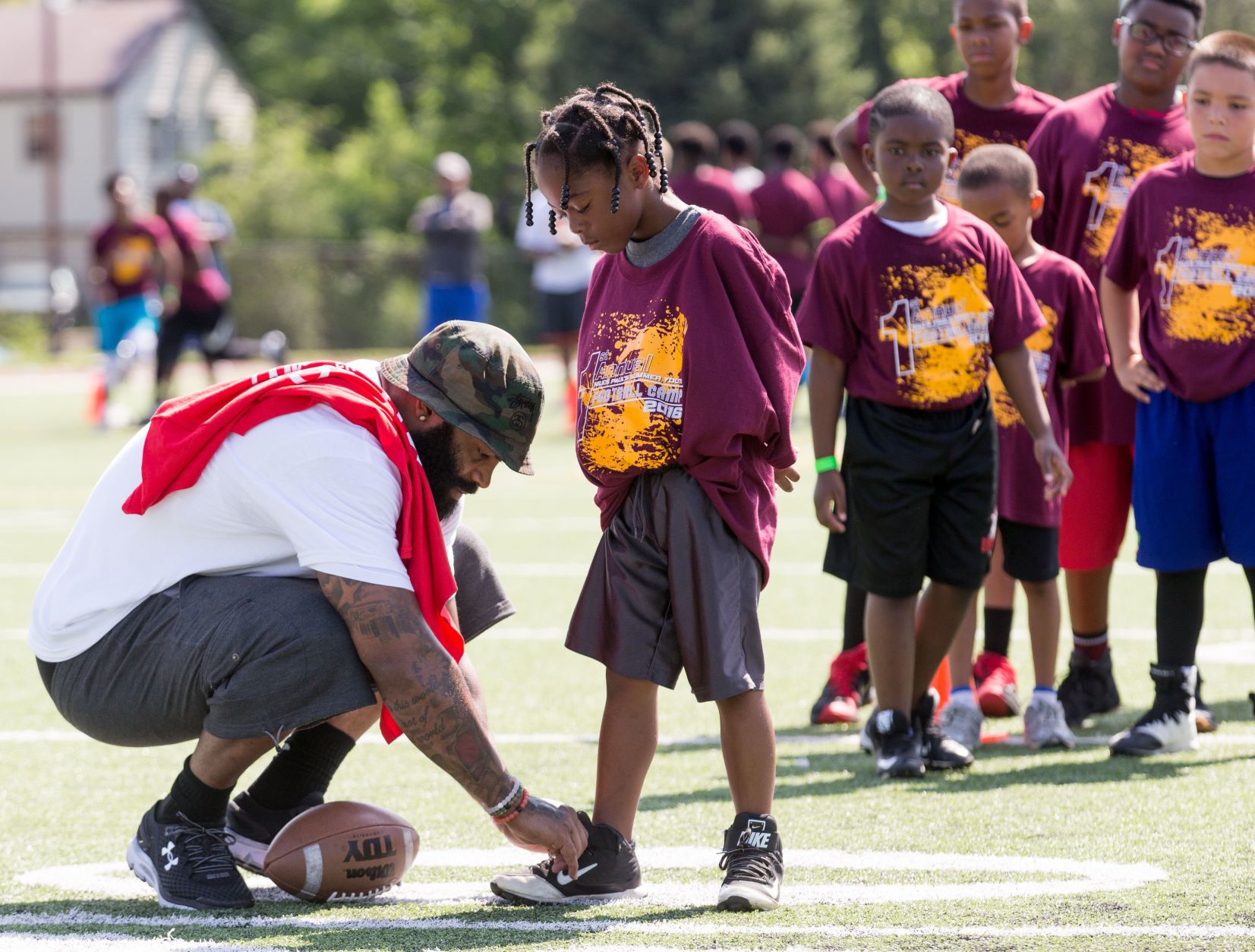 Niles Paul helps kids
